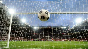 Apuestas Over/Under en Fútbol: Guía de Más/Menos Goles